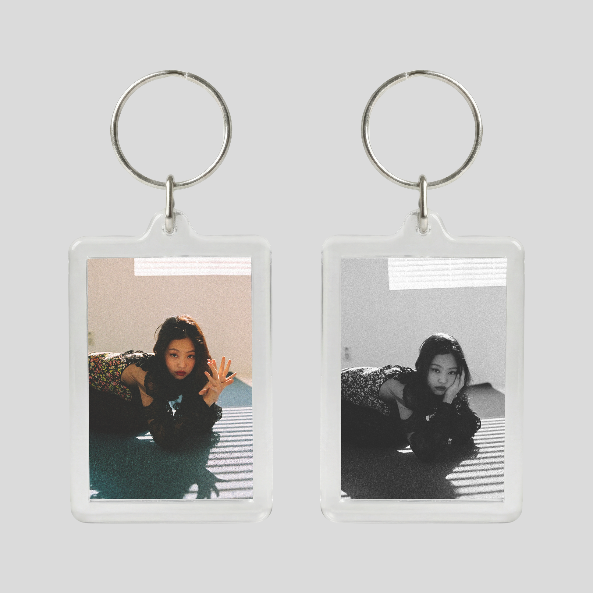 J2NNI5 ジェニ Photo Keychain & Postcard J2NNI5 Photo Keychain 2 – Jennie HK
