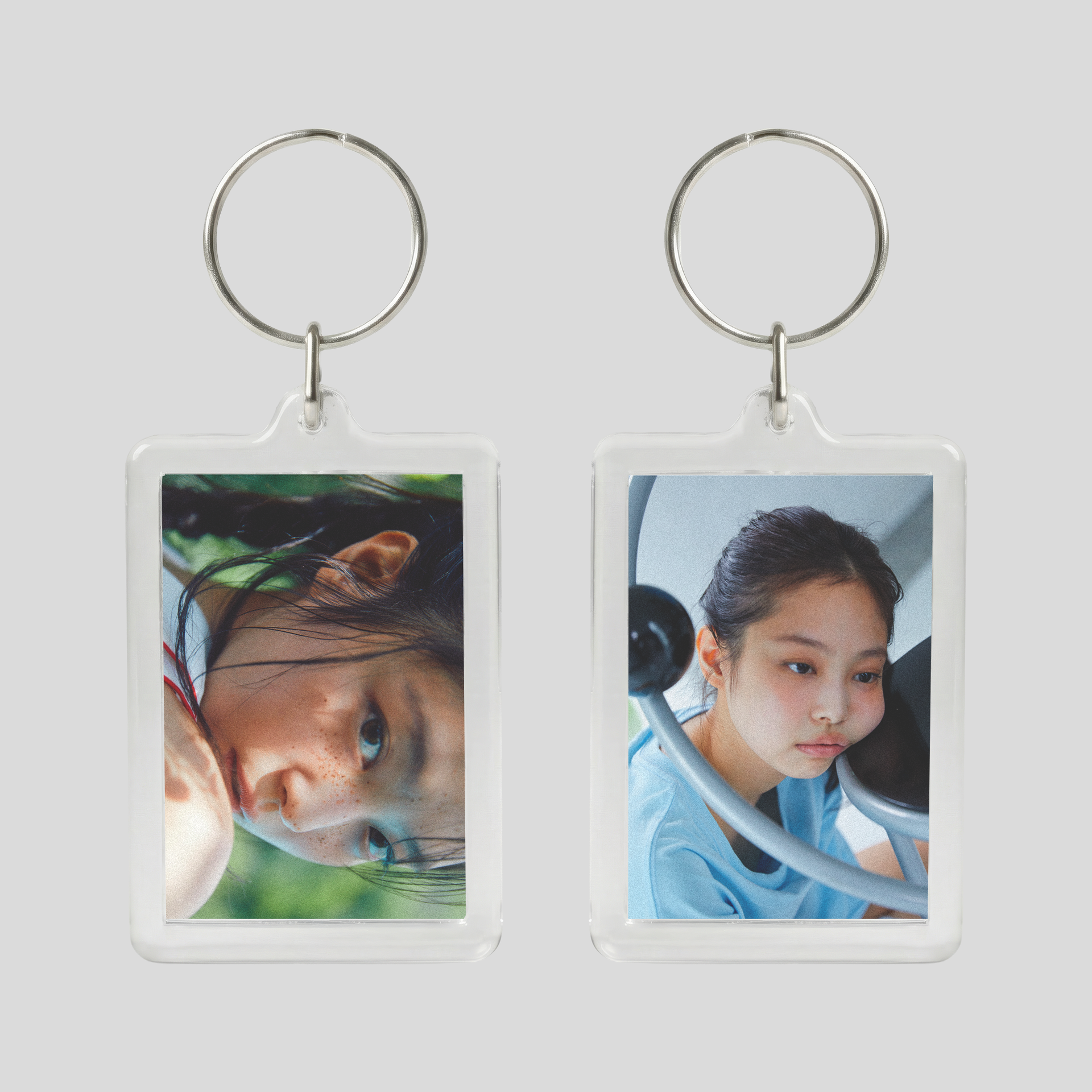 J2NNI5 ジェニ Photo Keychain & Postcard J2NNI5 Photo Keychain 3 – Jennie HK